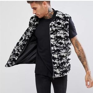 ASOS Borg Vest in Black and White Print Size Medium